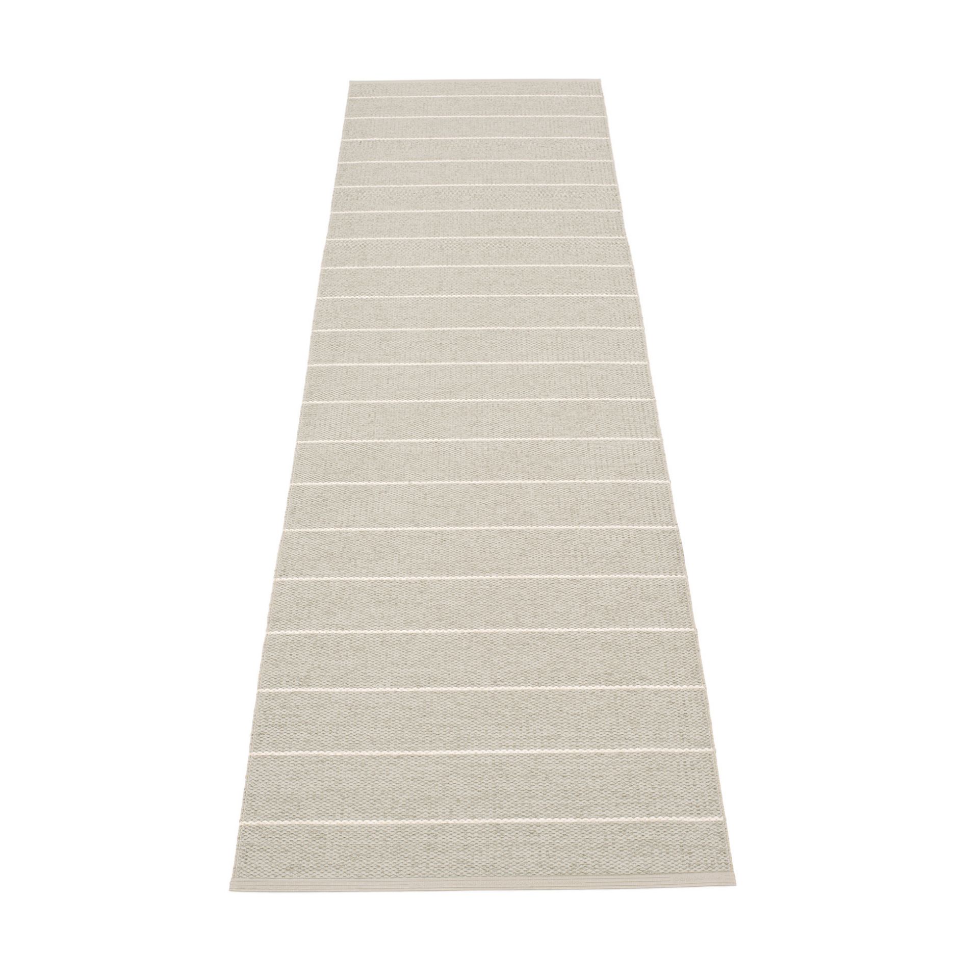 Carl Kunststoffteppich von Pappelina, 70x270 cm, in Beige mit weißen Streifen, für Innen und Außen.